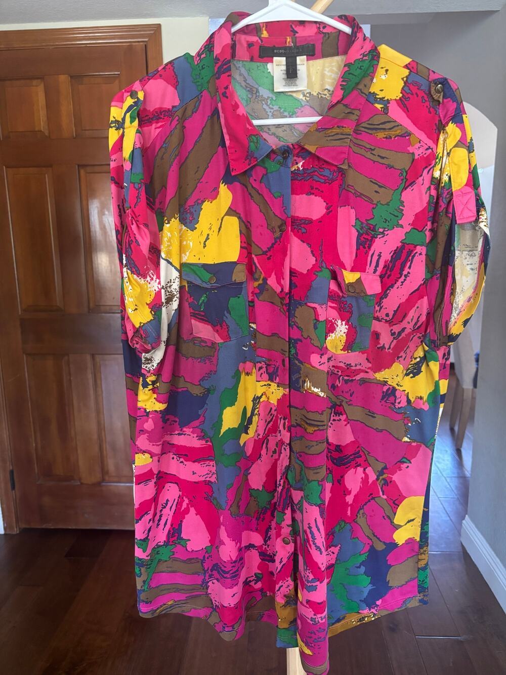 BCBGMAXAZRIA Womens XL Abstract Multicolor Print SS Button Front Shirt Tunic